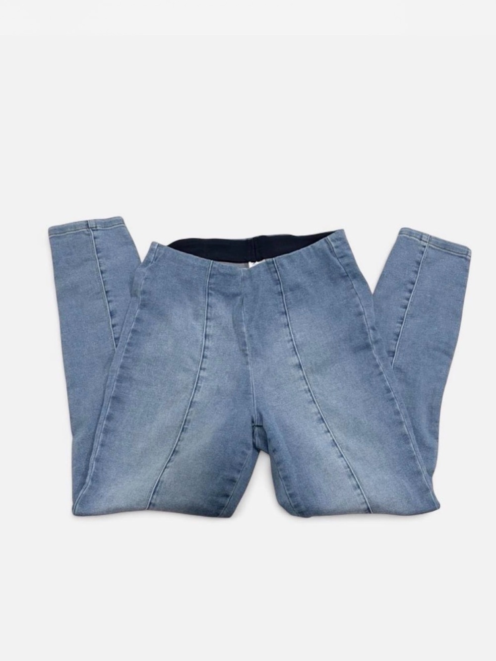 Women’s Light Blue Pull-On Skinny Jeans